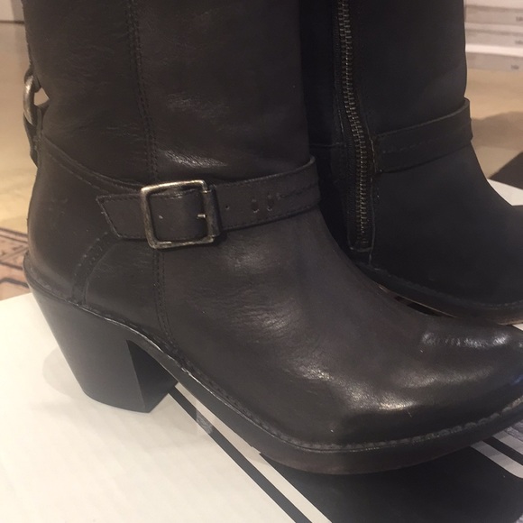 FRYE Carmen Inside Zip - Picture 3 of 5